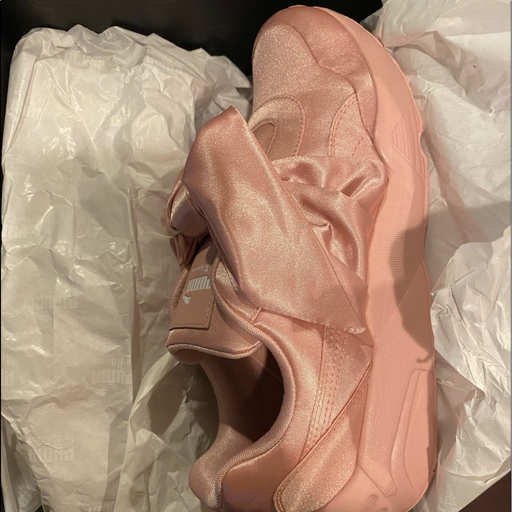 Choes fenty puma size 7.5